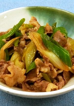 プチ贅沢家メニュー♪牛肉とネギのすき焼風-レシピのメイン写真