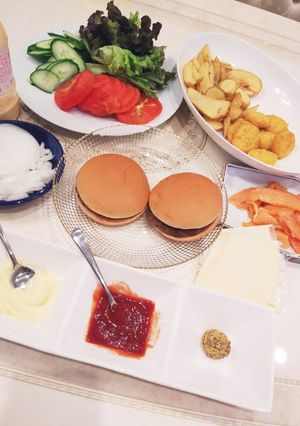 市販のハンバーガーで☆ハンバーガー屋さん-レシピのメイン写真