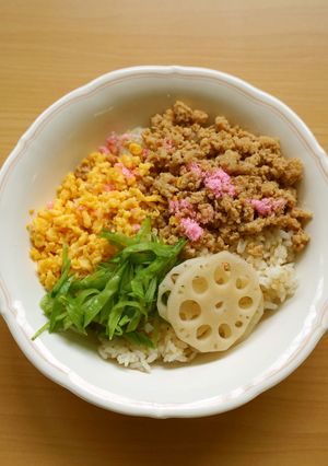 春色そぼろ丼-レシピのメイン写真