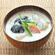 乾しいたけと根菜の豆乳汁(麦みそ仕立て)
