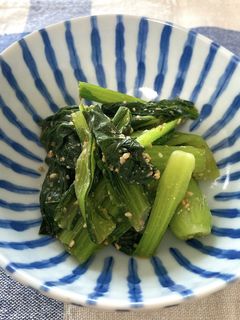 1番簡単☆レンジで小松菜の胡麻和え-レシピのメイン写真