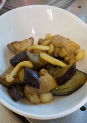 簡単！なすと鶏肉のニンニクポン酢炒め-レシピのメイン写真