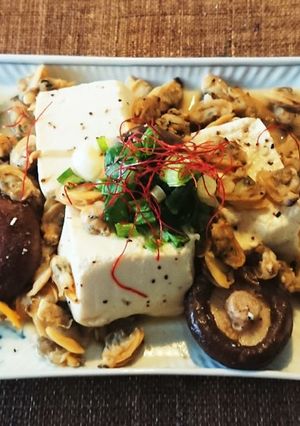 旬のアサリ豆腐の蒸し煮 ピリ辛胡椒味-レシピのメイン写真