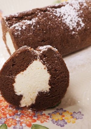 スクエア型で！ミニロールケーキ☆ココア-レシピのメイン写真