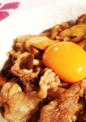 チョイ甘バター醤油の豚きのこランチ丼-レシピのメイン写真