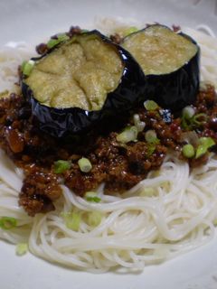 ジャージャー麺風 ピリ辛肉味噌de素麺-レシピのメイン写真