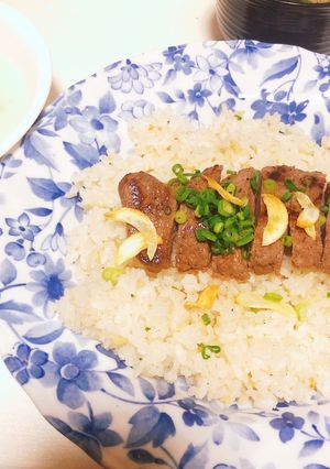 シンプル☆ガーリックライス　ステーキ丼-レシピのメイン写真