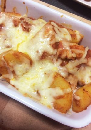 ジャガイモとベーコンの焼きチーズカレー-レシピのメイン写真