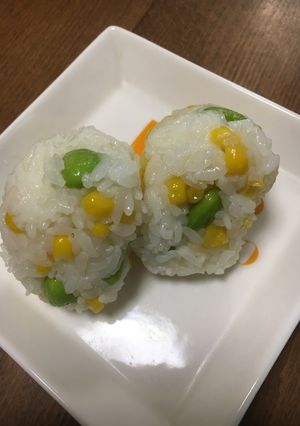 コーンと枝豆のおにぎり-レシピのメイン写真