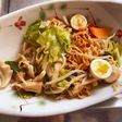 チキンラーメンでなんちゃってパッタイ!?