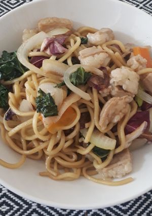 ケールとラディッキオのホルモン焼きそば-レシピのメイン写真