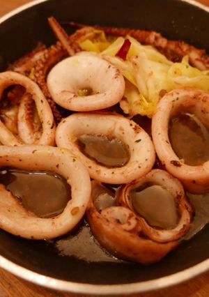 スルメイカとキャベツのアヒージョ-レシピのメイン写真