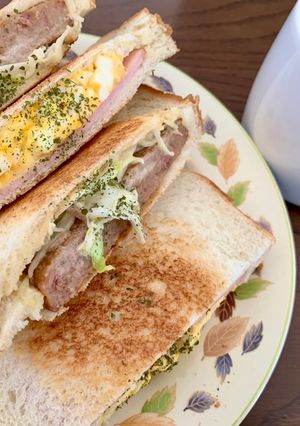 美味しいハムタマゴ、ハンバーグサンド-レシピのメイン写真