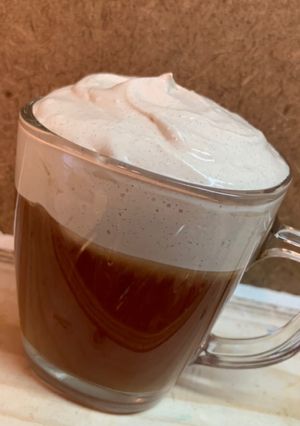 おうちカフェ　ダルゴナチーズミルクティー-レシピのメイン写真