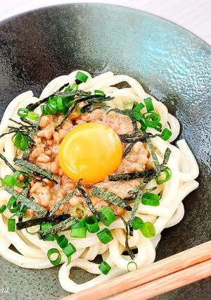 ほぼ3分で完成<ズボラ飯>釜玉納豆うどん-レシピのメイン写真