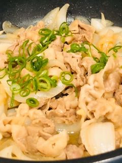 簡単!新玉ねぎと☆豚バラの炒め煮♪-レシピのメイン写真