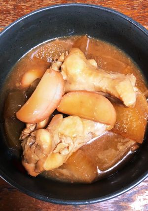 簡単・春大根の手羽煮とかまぼこ-レシピのメイン写真