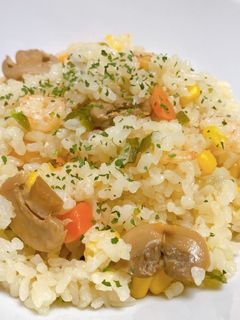 炊飯器にお任せ!!超簡単エビピラフ♡-レシピのメイン写真