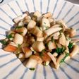 はんぺんとしめじのしそバター炒め