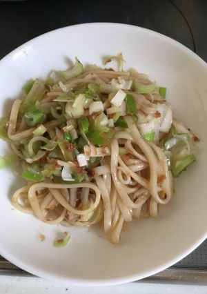 ねぎと鰹節だけ　かんたん焼きうどん-レシピのメイン写真