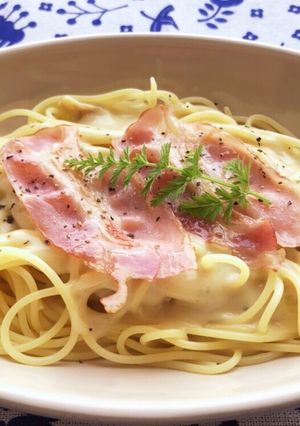 ベーコンのせるだけ♪手抜きカルボナーラ-レシピのメイン写真
