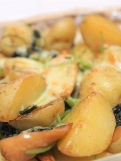 三つ葉と新じゃが、ソーセージのチーズ焼き-レシピのメイン写真