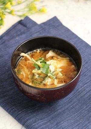 免疫力アップ！ニラ玉舞茸のお味噌汁-レシピのメイン写真