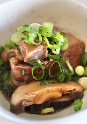 圧力鍋で簡単♪五香粉の牛角煮-レシピのメイン写真