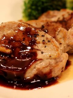豚ヒレ肉の赤ワインソースステーキ-レシピのメイン写真