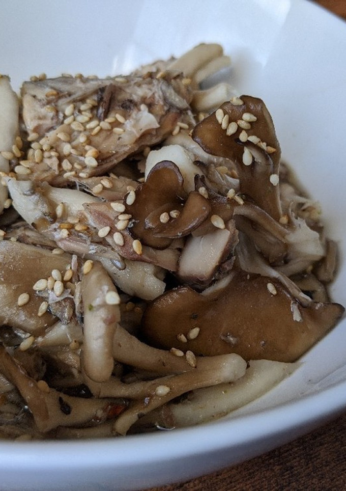 鯖缶と舞茸のヘルシー炒め-レシピのメイン写真