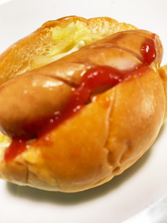 ロールパンでホットドッグ-レシピのメイン写真