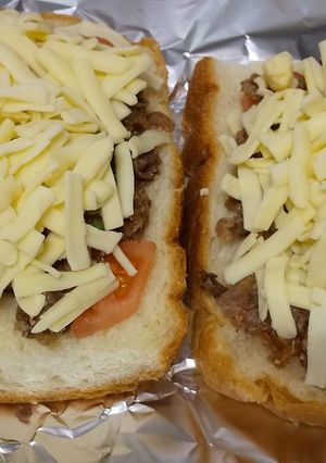 残った牛丼用の具をピザトーストにアレンジ-レシピのメイン写真