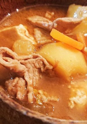 揚げジャガと赤だしの豚汁-レシピのメイン写真