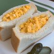 厚切り食パンで作る、たっぷりたまごサンド