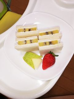 ゴールドキウイとヨーグルト☆サンドイッチ-レシピのメイン写真