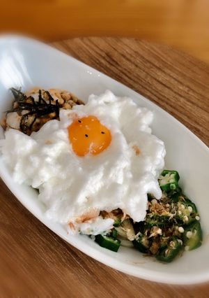 冷食で超簡単!ネバたまうどん-レシピのメイン写真