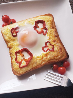 免疫力アップ!目玉焼きパプリカトースト!-レシピのメイン写真