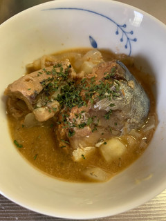 ずぼらさんの新玉サバ缶煮-レシピのメイン写真