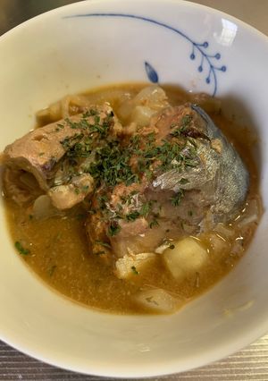 ずぼらさんの新玉サバ缶煮-レシピのメイン写真