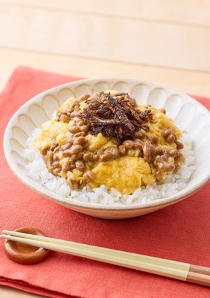 小魚おかかととろろ卵のせごはん-レシピのメイン写真