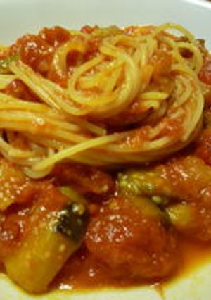 ☀カプリ●ョーザ風トマトにんにくパスタ-レシピのメイン写真