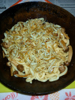 釜揚げシラスたっぷりの焼きうどん-レシピのメイン写真