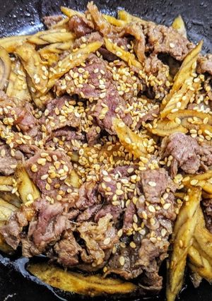 常備菜に！牛肉とごぼうの甘辛煮-レシピのメイン写真