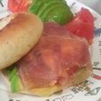 ニンニクが隠し味!ベーグルサンド