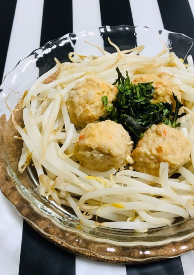 冷凍つくね団子とモヤシ 簡単レンジ蒸し-レシピのメイン写真