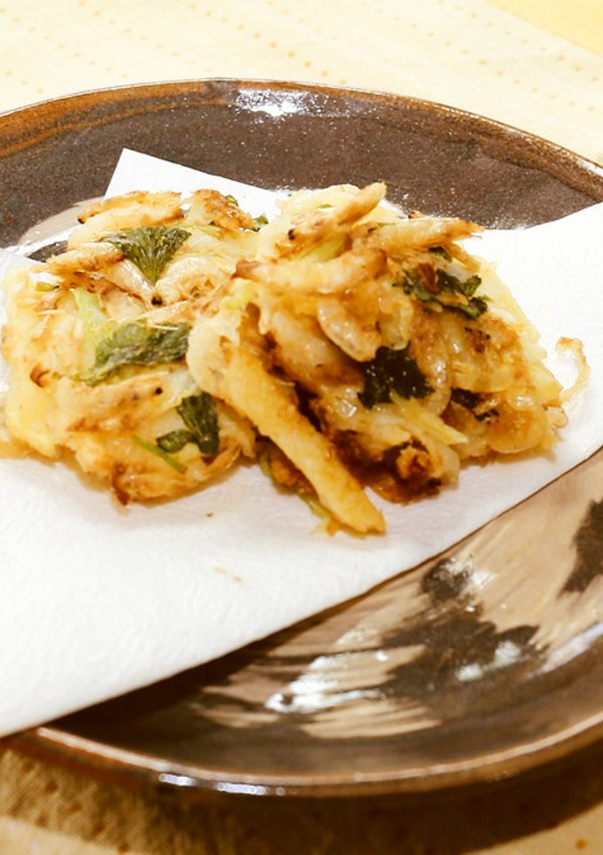 桜えびと三葉のかき揚げ☆枚方市給食-レシピのメイン写真