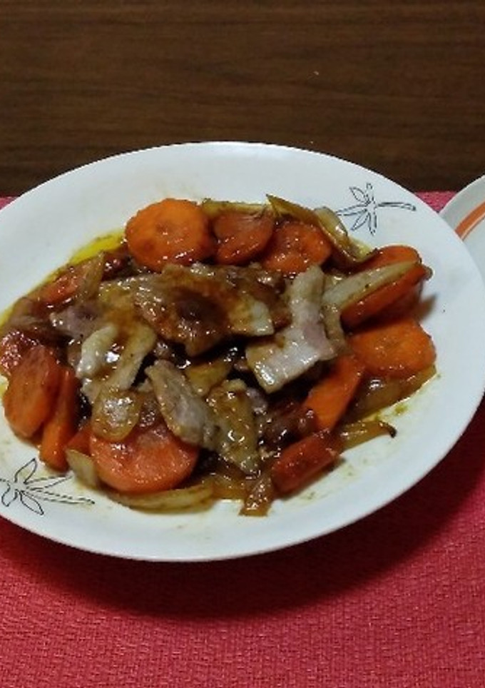 豚肉とたまねぎ、人参の焼き肉のタレ炒め-レシピのメイン写真