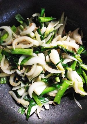 母のまね！わけぎと新玉ねぎのツナ缶炒め-レシピのメイン写真