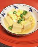 ふんわり高野豆腐とエンドウ豆の卵とじ
