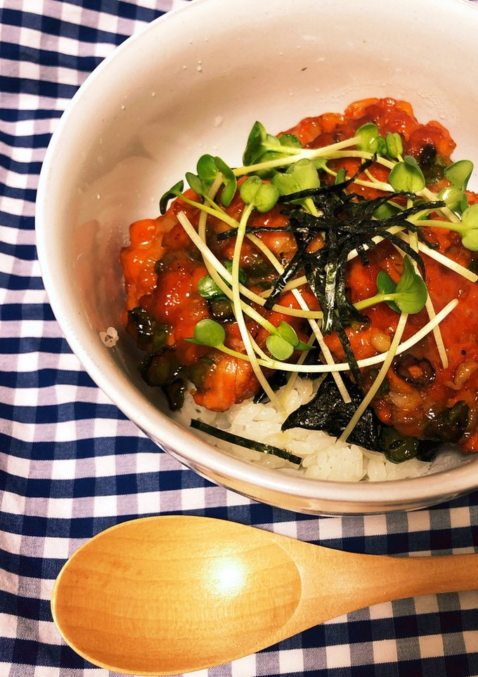 春鮭とさやいんげんのつくね丼-レシピのメイン写真